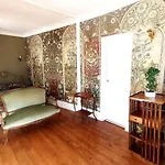 Chez Victor - Proche - *