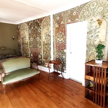 Chez Victor - Proche - *